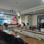 ประธานการประชุมคณะกรรมการวิเคราะห์ กลั่นกรอง จัดลำดับความสำคัญ ความจำเป็น ของโรงเรียนที่เสนอขอรับการสนับสนุนงบประมาณ ดำเนินโครงการตามแผนปฏิบัติการ ประจำปีบัญชี 2567 ของกองทุนเพื่อโครงการอาหารกลางวันในโรงเรียนประถมศึกษา ครั้งที่ 1/2567