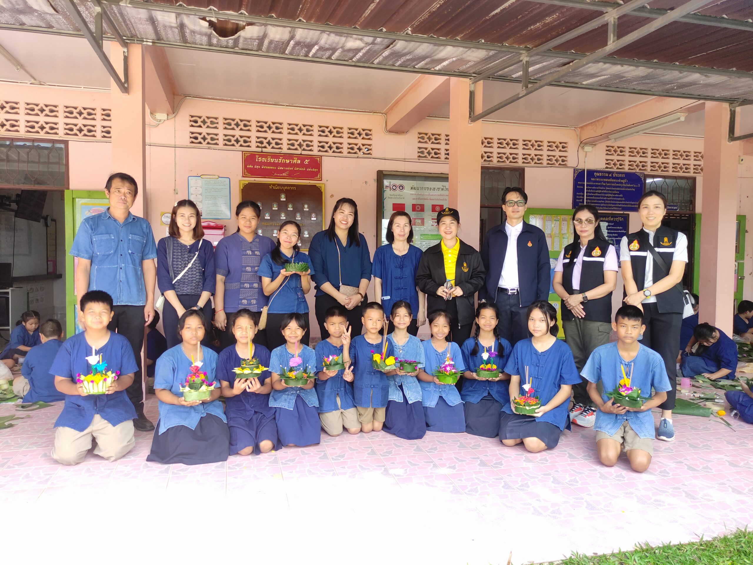 ออกตรวจ/ลงพื้นที่เฝ้าระวังเหตุไม่พึงประสงค์ในช่วงเทศกาลวันลอยกระทง