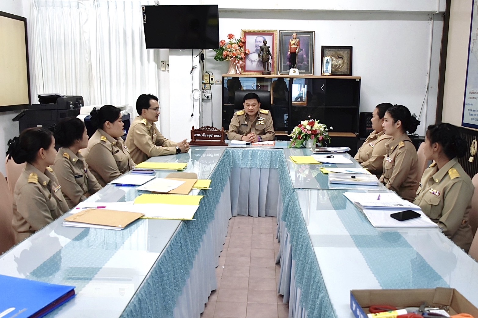 สพป.จันทบุรี เขต 2 ปฐมนิเทศพร้อมรับบรรจุและแต่งตั้งบุคคลเข้ารับราชการเป็นข้าราชการครูและบุคลากรทางการศึกษา ตำแหน่ง ครูผู้ช่วย จำนวน 6 ราย