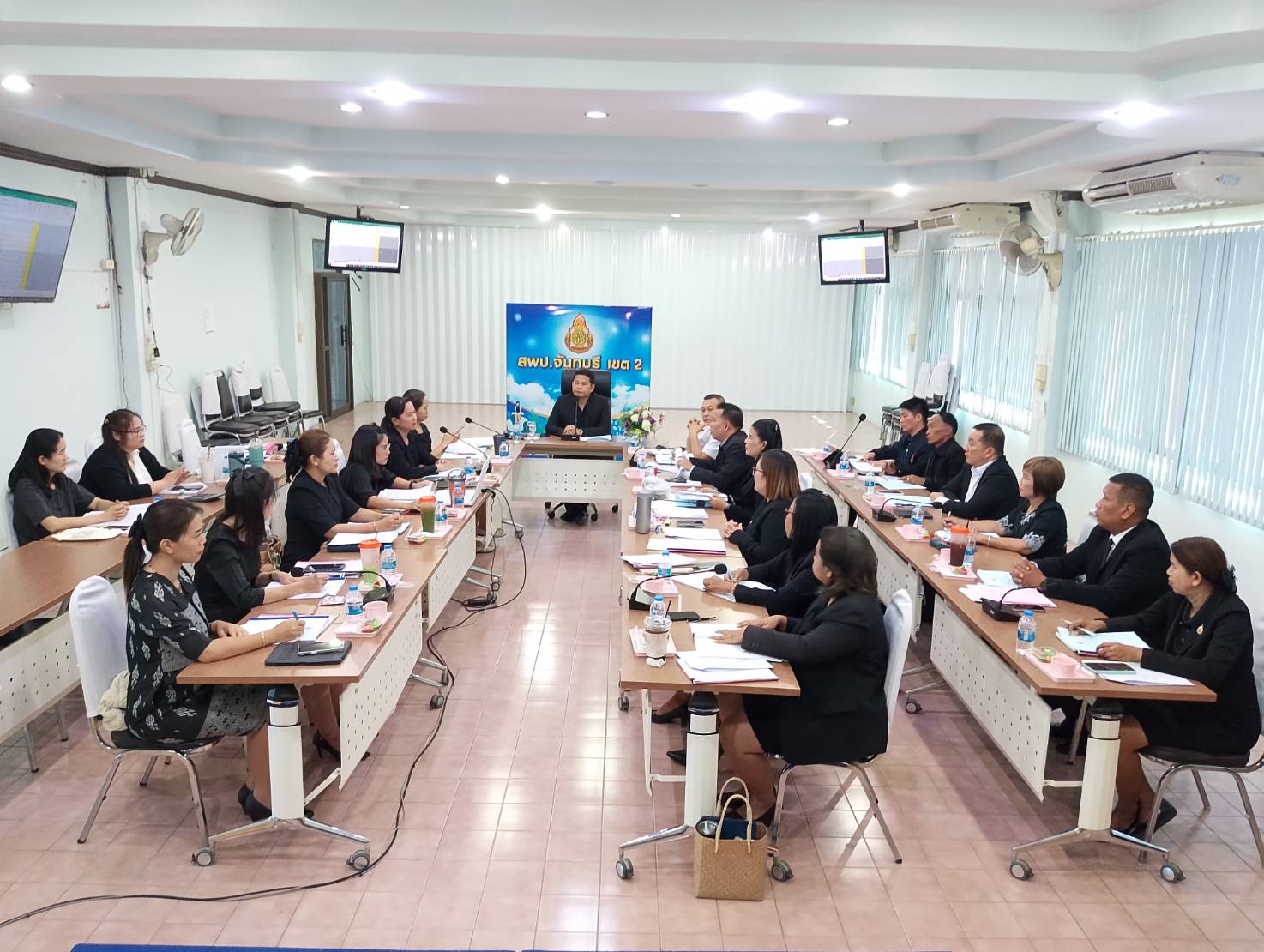 การประชุมจัดทำแผนพัฒนาโครงสร้างพื้นฐานทางการศึกษา อาคารและสิ่งก่อสร้าง ระยะ 3 ปี (พ.ศ.2570-2572) และพิจารณาจัดตั้งงบประมาณรายจ่ายประจำปีงบประมาณ พ.ศ. 2570 งบลงทุน ค่าครุภัณฑ์และสิ่งก่อสร้าง ของโรงเรียนสังกัด สพป.จันทบุรี เขต 2