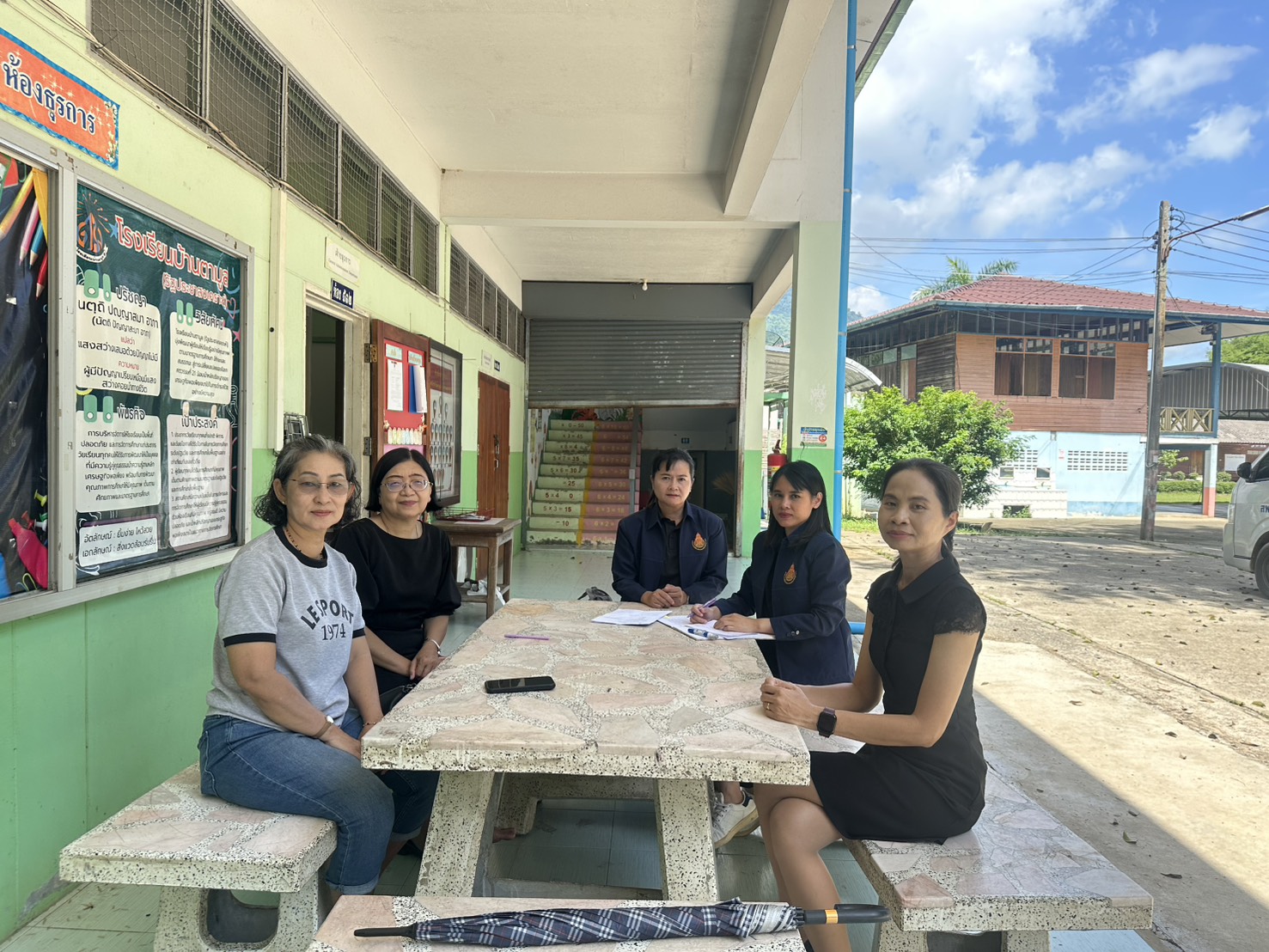 ลงพื้นที่ตรวจสอบความเสียหายโรงเรียนประสบภัยพิบัติ ช้างป่าทำลายรั้วกำแพงหน้าโรงเรียนบ้านตามูล อำเภอสอยดาว