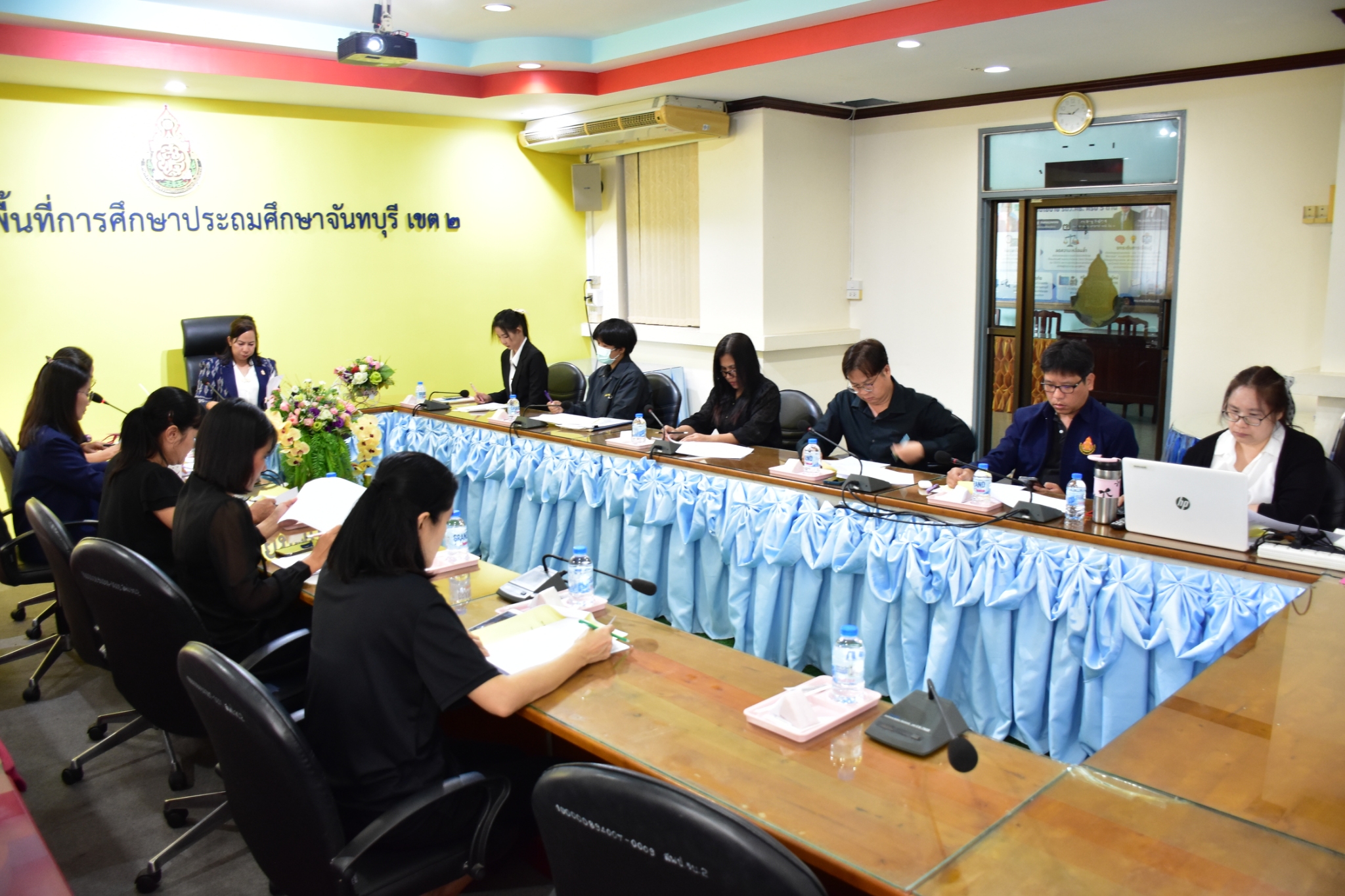 การประชุมคณะกรรมการกลั่นกรองข้อมูลการเลิกสถานศึกษาขั้นพื้นฐานทุกชั้นเรียนของสพป.จันทบุรี เขต 2